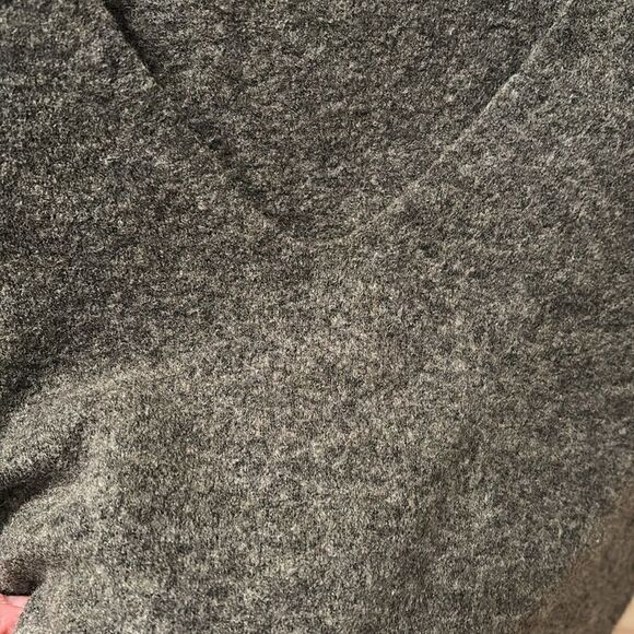 Bailey 44 woman's green wool v neck sweater - Picture 5 of 10